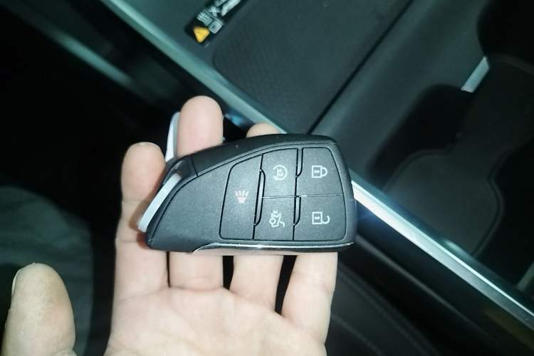Used Buick LaCrosse 2024 28T Luxury Edition Vehicle Key