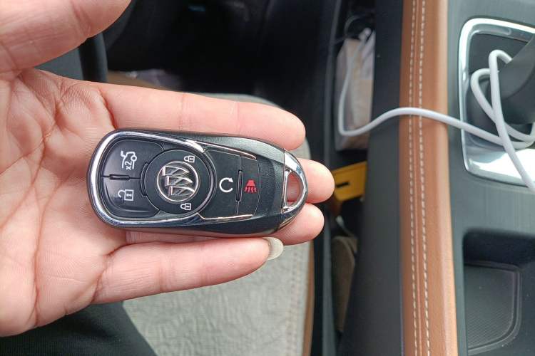 Used Buick LaCrosse 2018 28T Luxury Model