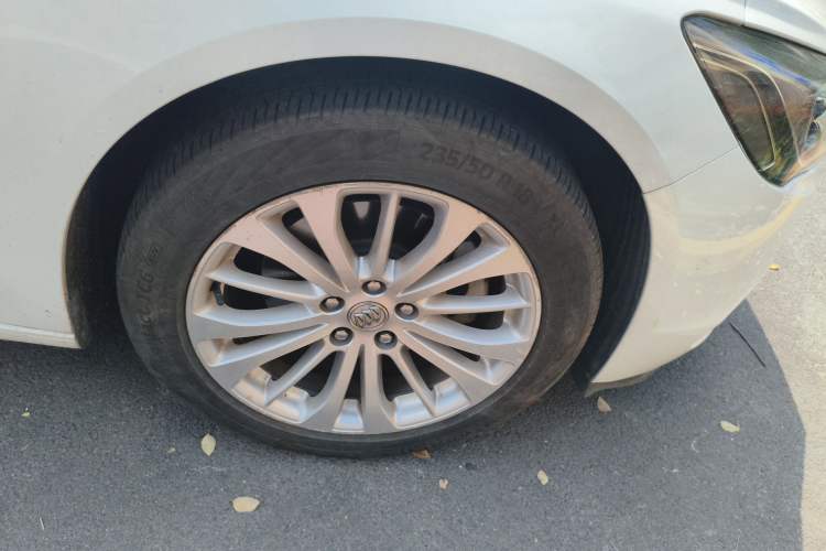 Used Buick LaCrosse 2016 28T Luxury Version
