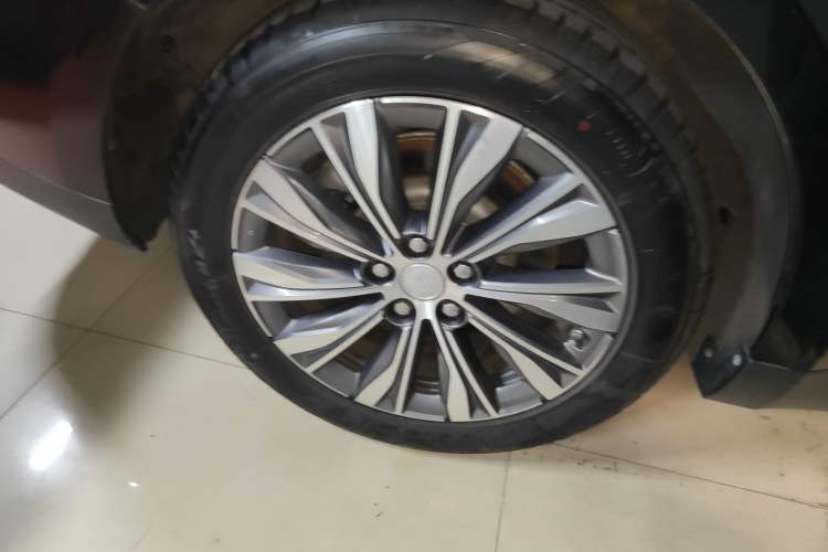 Used Hongqi E-QM5 2022 431 km Charge & Enjoy Edition
