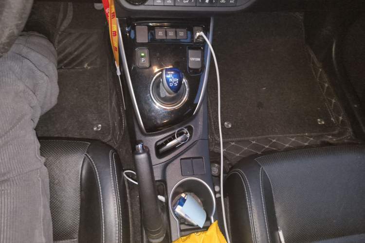 Used Toyota Levin 2016 Dual-Engine 1.8H GS-L E-CVT Leading Edition Gear Lever