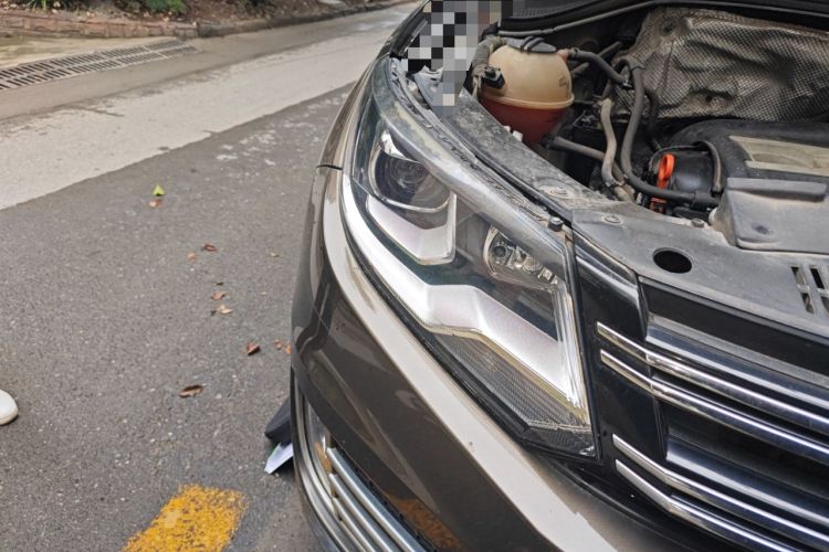 Used Volkswagen Tiguan 2015 2.0 TSI Automatic All-Wheel Drive Luxury Edition
