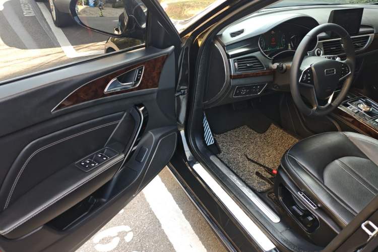 Used Zotye Z700 2018 Z700H 1.8T DCT Luxury Edition