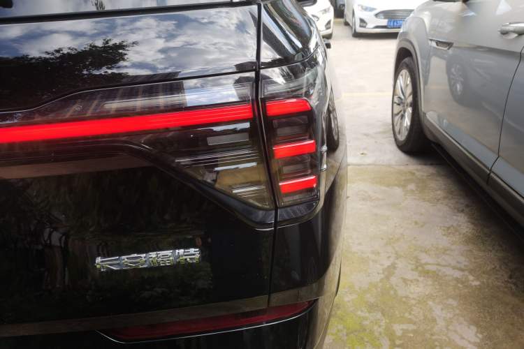 Used Ford Edge 2023 Ford Explorer L 2.0T EcoBoost Two-Wheel Drive 7-Seater Luxury Model
