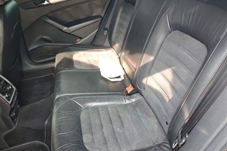 Used Volkswagen Passat 2011 3.0L V6 DSG Flagship Deluxe Edition
