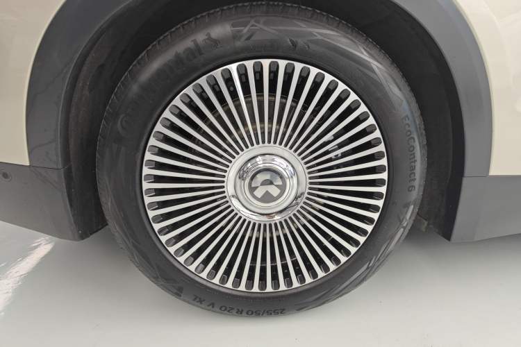 Used Nio ES8 2024 75 kWh Right Rear Wheel Hub