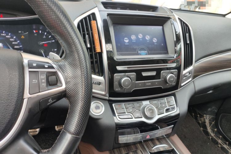 Used Haval H9 2017 2.0T Gasoline 4x4 Premium 5-Seater Audio And AC Panel