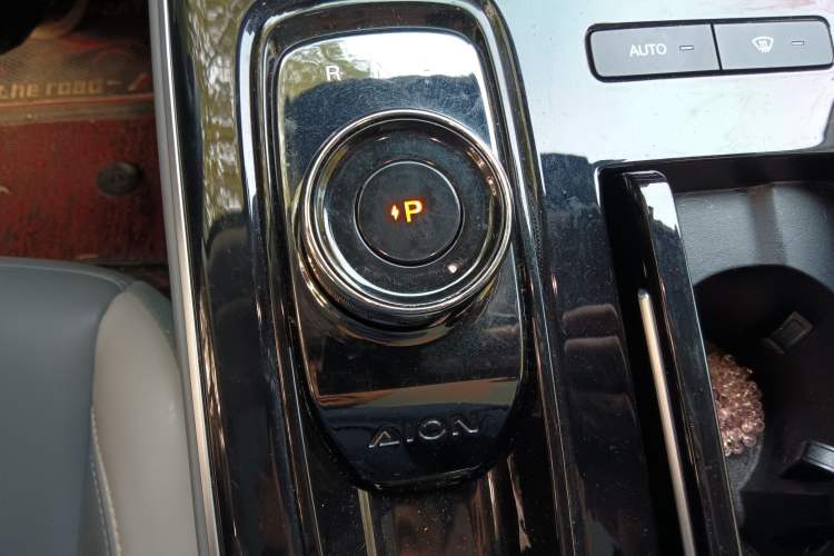 Used AION S Plus 2021 70 Tech Edition Gear Lever