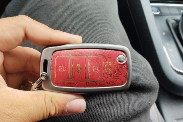 Used Volkswagen Sagitar 2017 230TSI Automatic Luxury Edition Vehicle Key