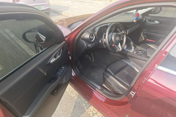 Used Alfa Romeo Giulia 2017 2.0T 280HP Luxury Edition