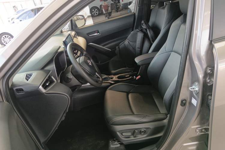 Used Toyota FRONTLANDER 2024 2.0L CVT Luxury Edition