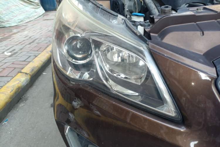 Used Suzuki Alivio 2015 1.6L Automatic Enjoyment Model Right Front Headlight