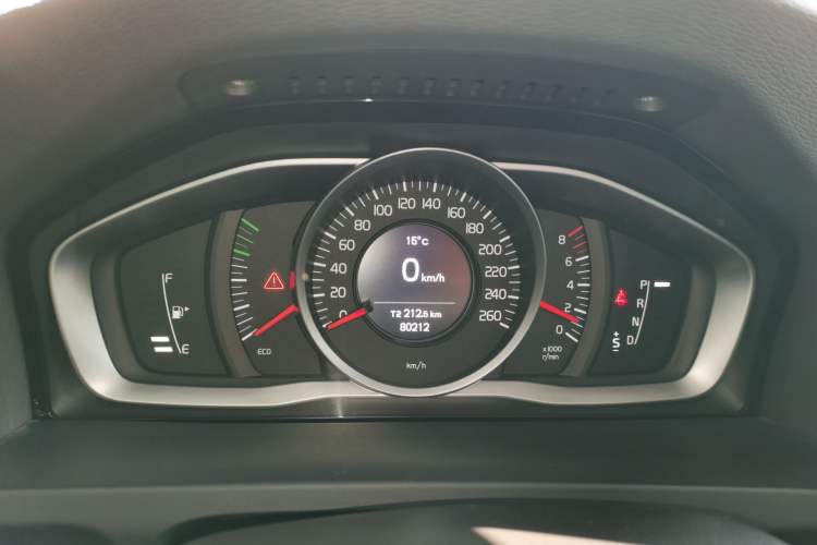 Used Volvo V60 2015 T5 Zhiyi Edition
