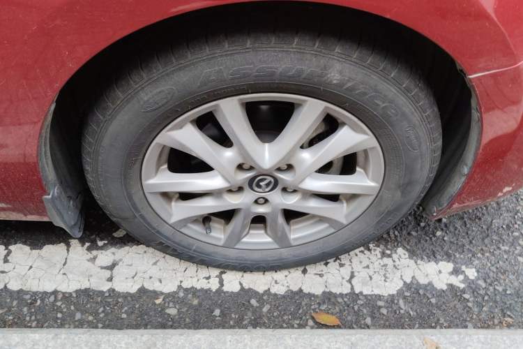 Used Mazda 3 Axela 2017 Sedan 1.5L Automatic Luxury Model China VI Standard Right Front Wheel Hub