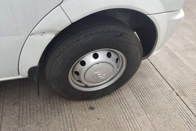 Used SAIC MAXUS Xintu V80 2021 2.0T AMT Classic Aoyuntong Long Wheelbase Mid-Roof 6/7/8/9-Seater