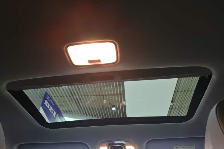 Used Hyundai Elantra 2023 1.5L CVT GLX Elite Edition Headliner