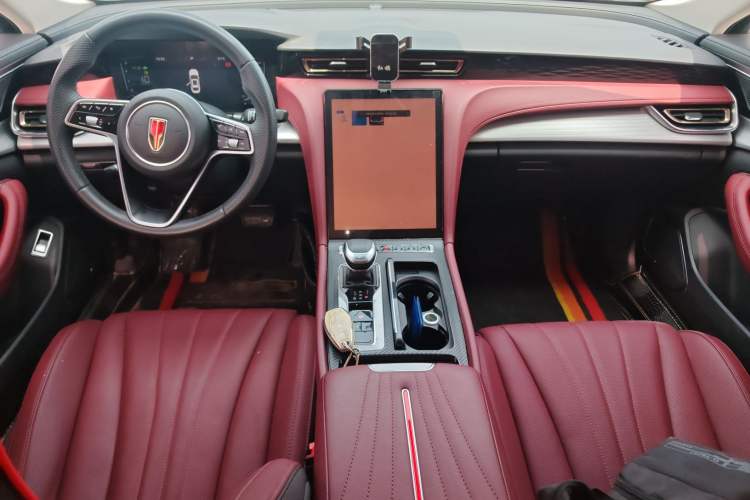 Used Hongqi H5 2024 1.5T DCT Smart Connect Flagship Edition Center Console