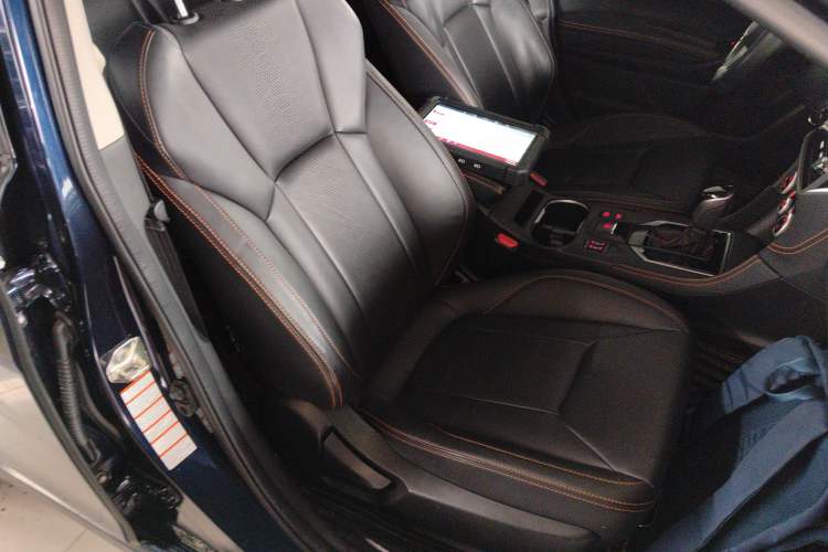 Used Subaru XV 2018 2.0i All-Wheel-Drive Luxury Edition with EyeSight
