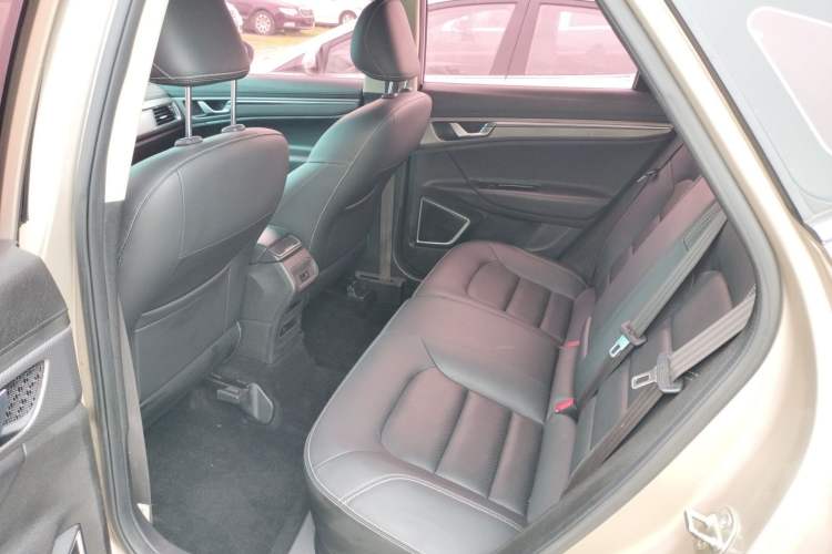 Used Geely Auto Emgrand GS 2016 Sports Edition 1.8L Manual LingShang Model Left Rear Seat