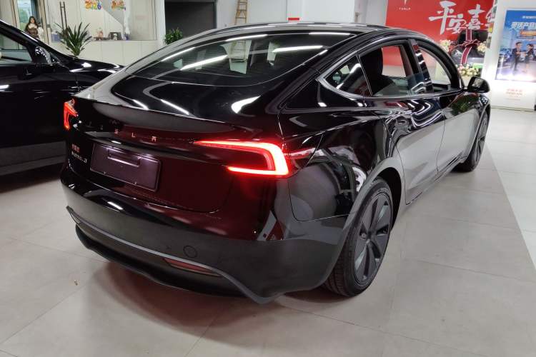 Used Tesla Model 3 2023 Rear-Wheel-Drive Version