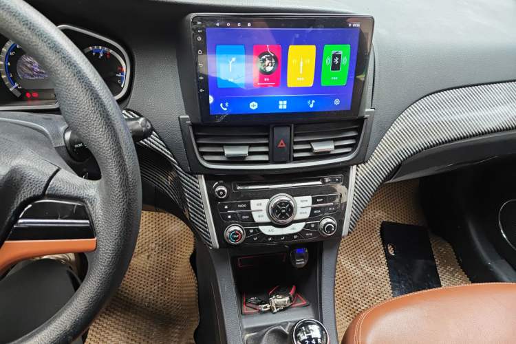 Used Soueast V6 Lingshi 2013 1.5L Manual - Women's Edition
