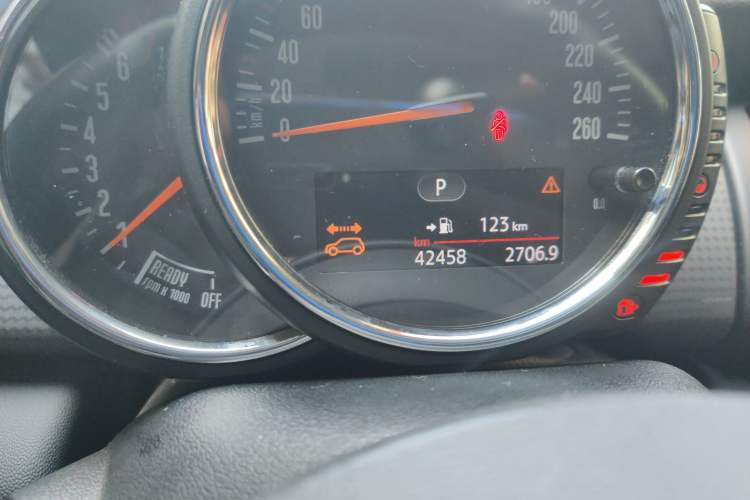 Used MINI 2016 1.5T COOPER Pioneer Edition Five-Door Model
