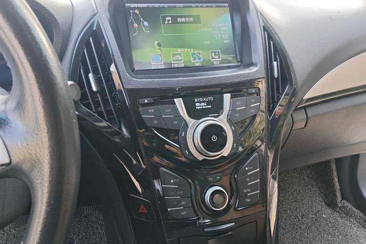 Used BYD Qin New Energy 2015 1.5T Dual-Crown Flagship Edition