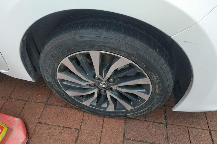 Used Toyota Corolla 2017 Revised Dual-Engine 1.8L E-CVT Leading Edition Right Front Wheel Hub