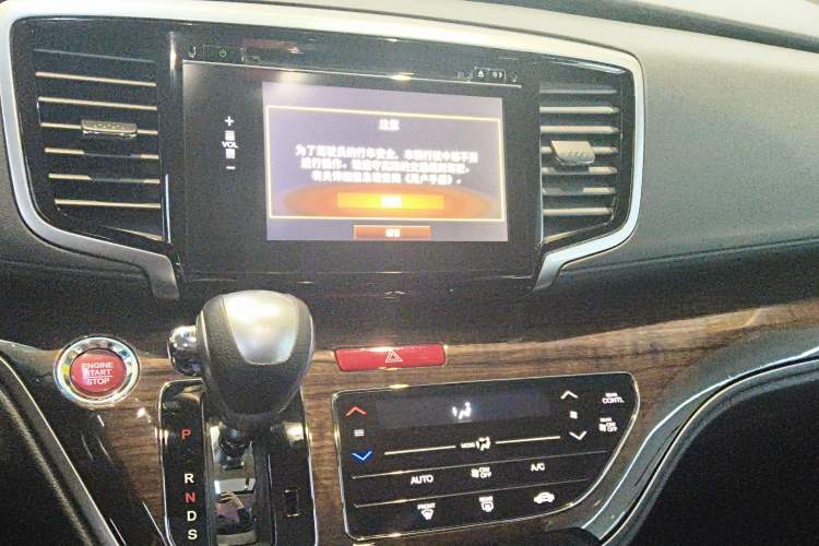 Used Honda Odyssey 2015 2.4L Smart Edition
