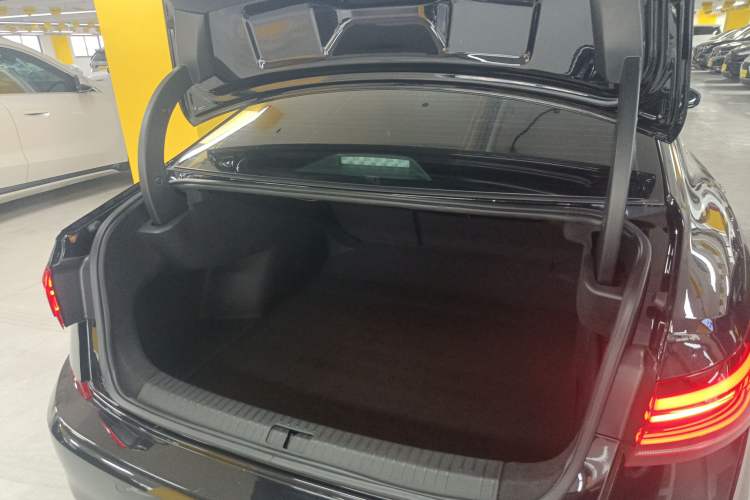 Used Volkswagen Passat 2025 Outstanding Model 380TSI Starry Dragon Edition
