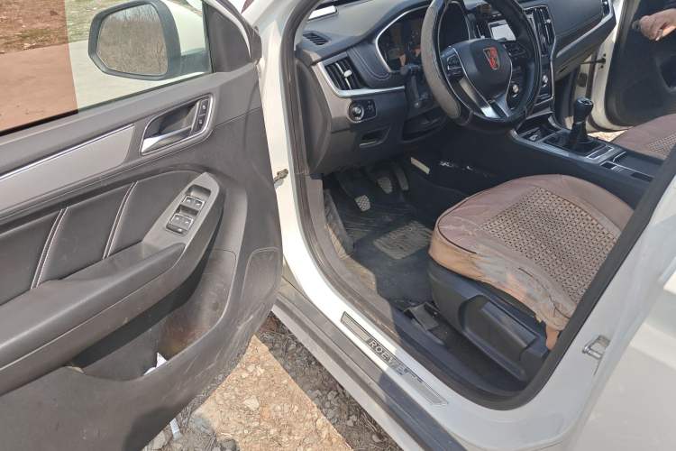 Used Roewe RX5 2018 20T Two-Wheel Drive Manual Flagship Edition