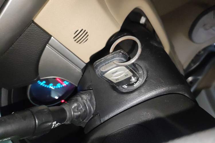 Used Buick Excelle 2013 1.5L Automatic Classic Model
