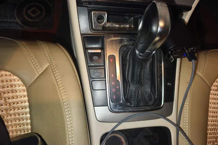 Used Volkswagen Magotan 2013 1.8TSI Luxury Model Gear Lever