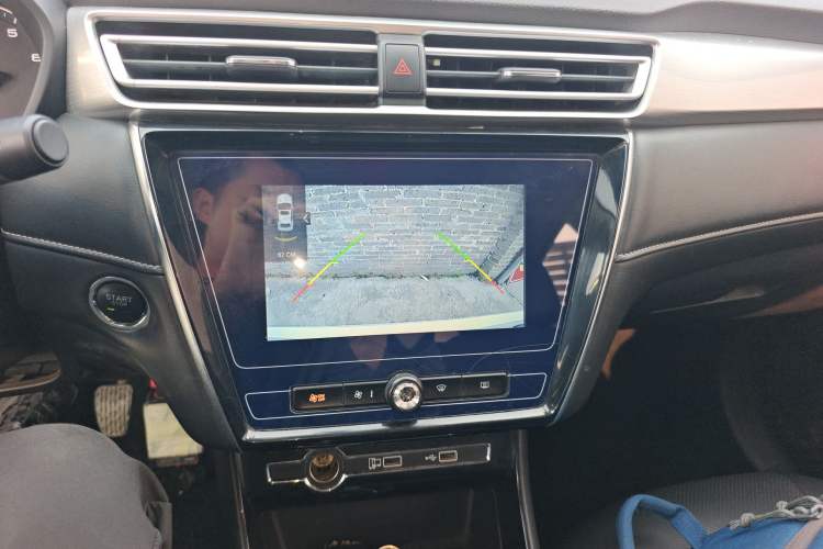 Used Roewe i5 2019 1.5L Manual 4G Connectable Langhao Edition

