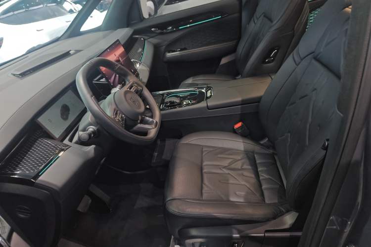 Used Zeekr 009 2024 Six-Seat Executive Version 4WD 108 kWh
