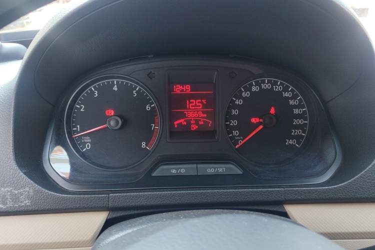 Used Volkswagen Jetta 2015 1.6L Manual Fashion Edition Instrument Cluster