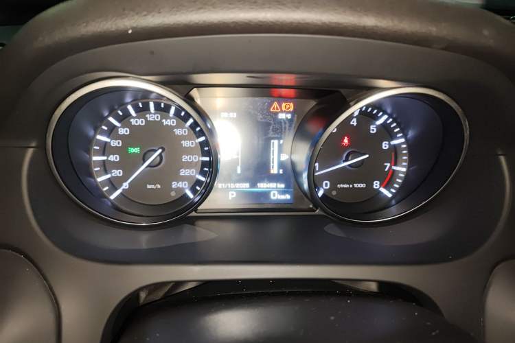 Used Land Rover Discovery Sport 2016 2.0T HSE Instrument Cluster