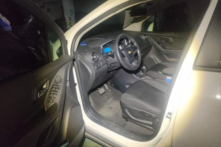 Used Chevrolet Trax 2016 1.4T Automatic Two-Wheel Drive Comfort Version with Sunroof