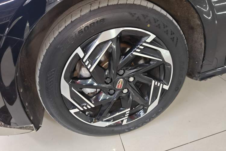 Used Hongqi H6 2023 2.0T Zhiyi Version
