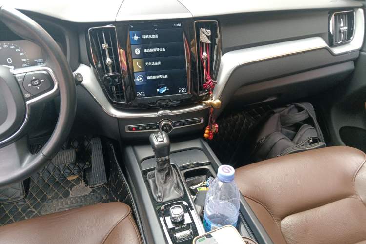 Used Volvo XC60 2019 T5 4x4 Smart Edition China V Standard
