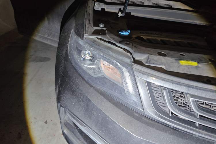 Used Geely Auto Emgrand X7 Sport 2018 1.8TD Automatic Two-Wheel Drive Smart Connect 4G Internet Edition