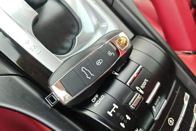 Used Porsche Cayenne 2016 Cayenne 3.0T Vehicle Key