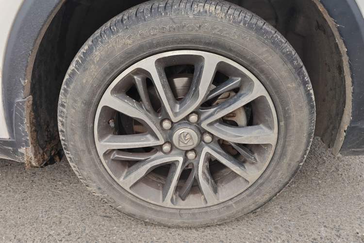 Used Baojun 730 2017 1.5T Manual Style 7 Seats China V