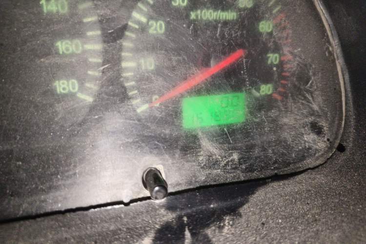 Used Jinbei Hiace 2014 2.0L 5th Generation Kuaiyunwang Business Version 4G21B Odometer Close Up