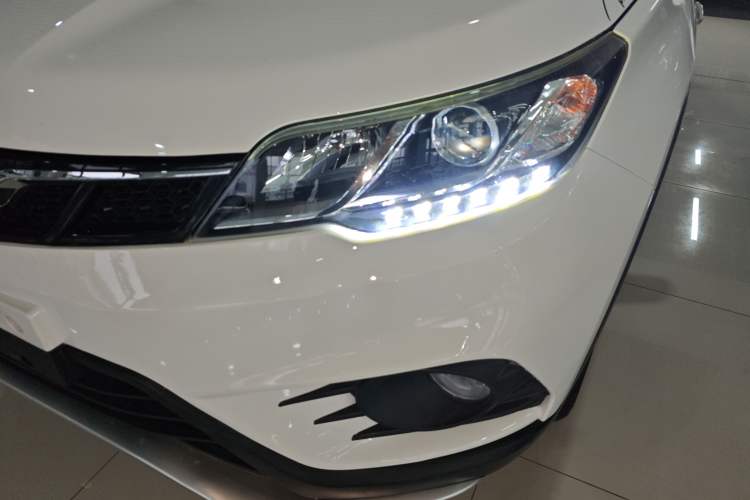 Used Soueast DX3 2018 1.5L Manual Luxury Model
