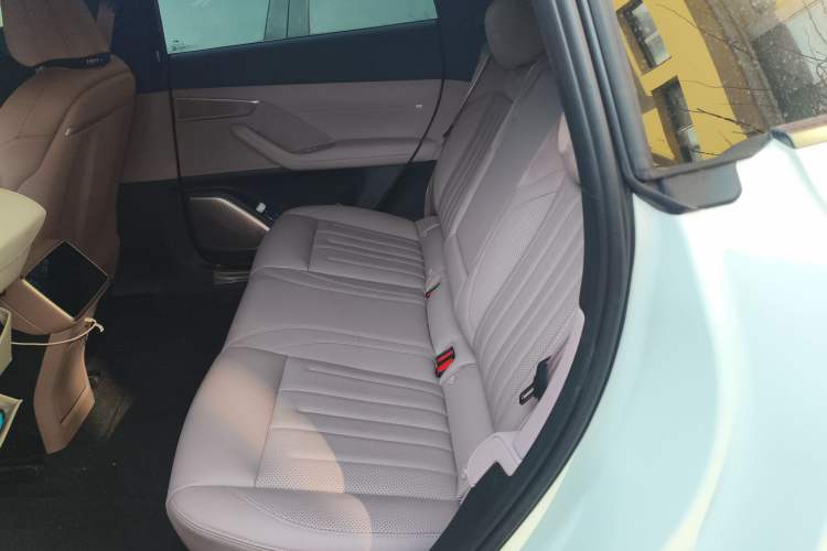 Used ONVO L60 2024 60 kWh Rear-Drive Version
