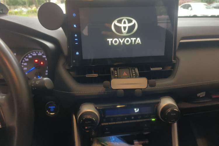 Used Toyota Wildlander 2020 Dual-Engine 2.5L E-CVT Two-Wheel Drive Prestige Edition
