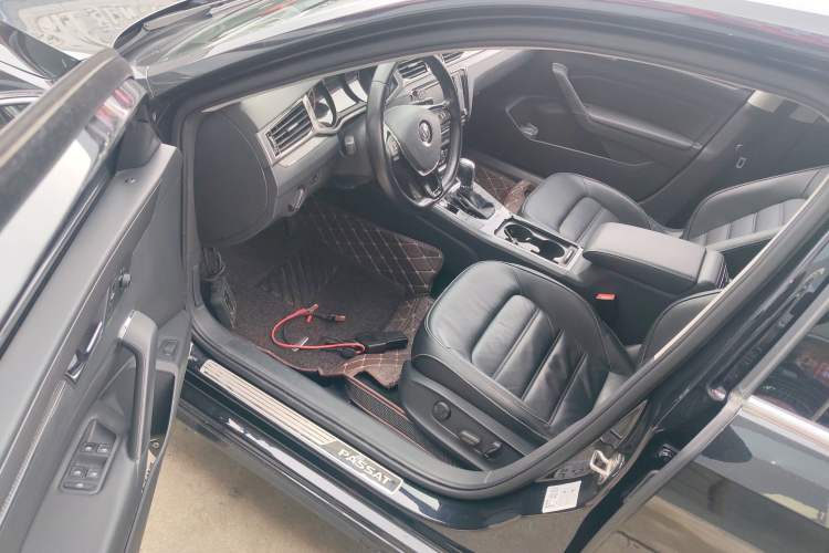 Used Volkswagen Passat 2017 330TSI DSG Luxury Edition
