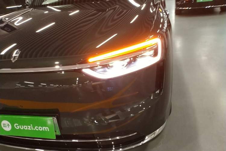 Used Hima AITO M7 2026 Model Range-Extending Ultra All-Wheel Drive 5-Seater Version Left Front Headlight