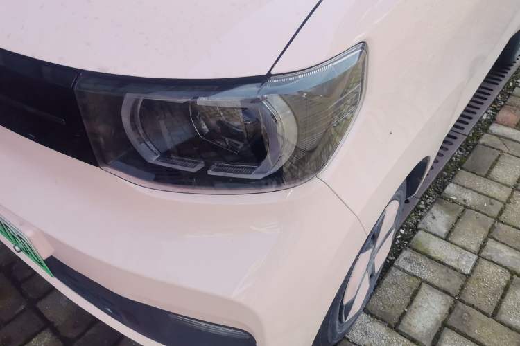 Used Wuling Hongguang MINIEV 2022 Macaron Premium Model – Lithium Iron Phosphate Left Front Headlight